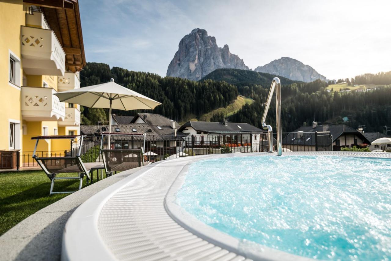 Alpenhotel Plaza Santa Cristina Val Gardena ภายนอก รูปภาพ