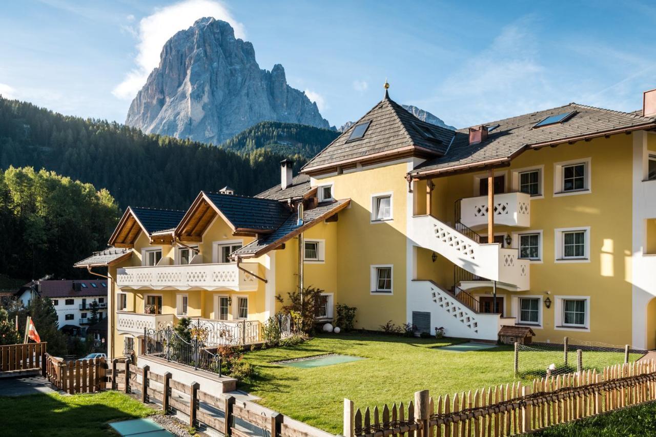 Alpenhotel Plaza Santa Cristina Val Gardena ภายนอก รูปภาพ